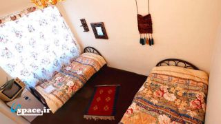 اتاق دو تخته اقامتگاه بوم گردی ترنجستان - شیراز